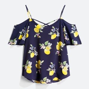 💐HP💐Like new Cold Shoulder Blouse